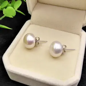 A pair of steamed bun earrings S925