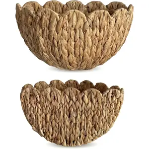 Set of 2 Woven Wall Baskets with Scalloped Edge - Large and Small Wall Hanging Baskets for Storage, Natural Wicker Wall Basket Decor for Bathroom, Kitchen and Home Organization