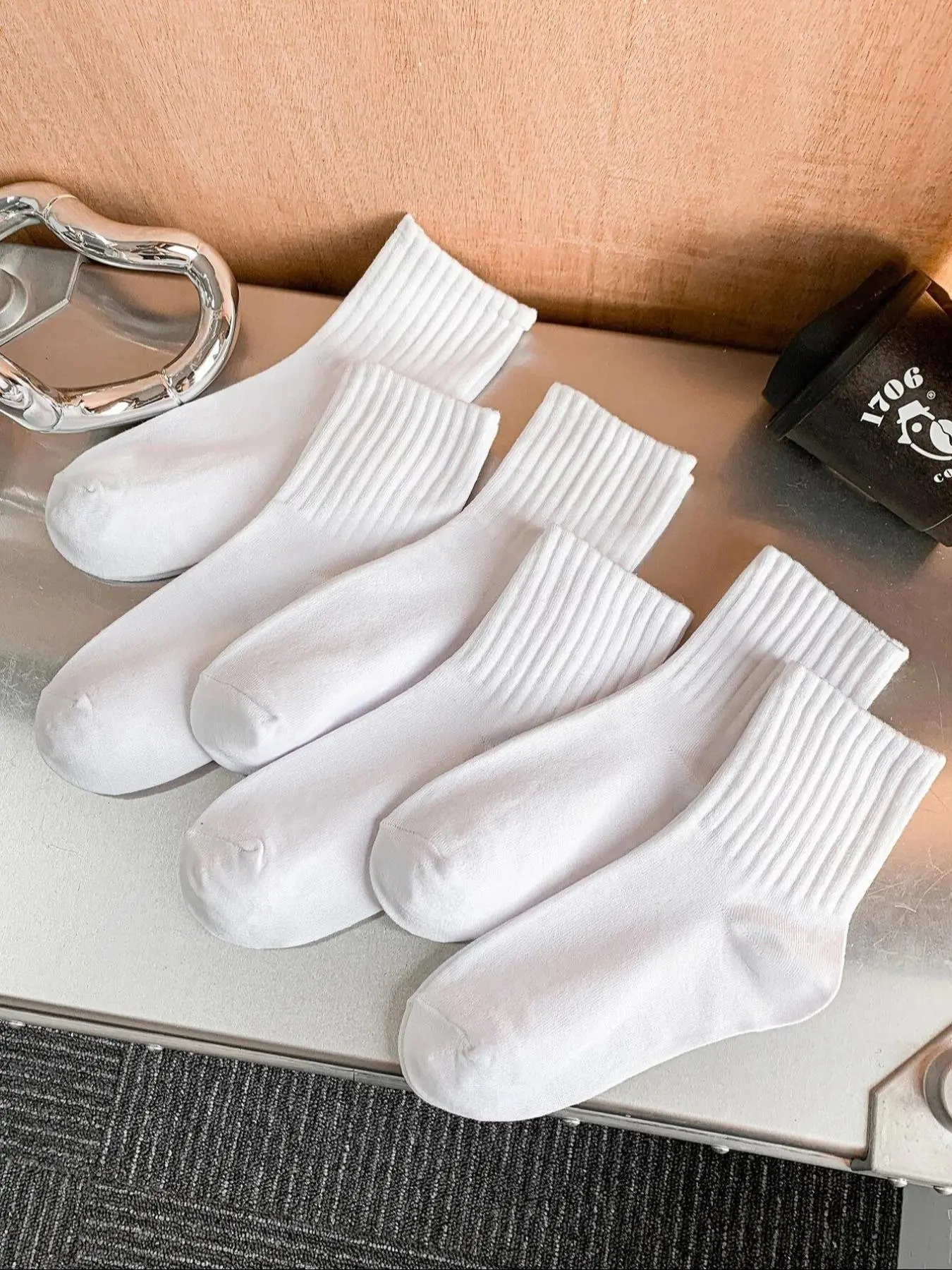 Women's Plain Casual Knit Crew Socks, Sweat-absorbing Anti-odor White Socks, Multipack Basic Mid-calf Fit Socks for Ladies, Women's Hosiery