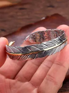 The hollowed out cross zircon micro inlaid bracelet, Stainless Steel bracelet, elegant minimalist bangle, is suitable for daily wear, vacation dates, and other occasions, and is also a surprising and exquisite small gift