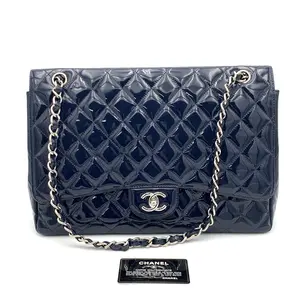 Pre-owned CHANEL Patent Shoulder Bag Classic Double Flap Bag Quilted Maxi #3256
