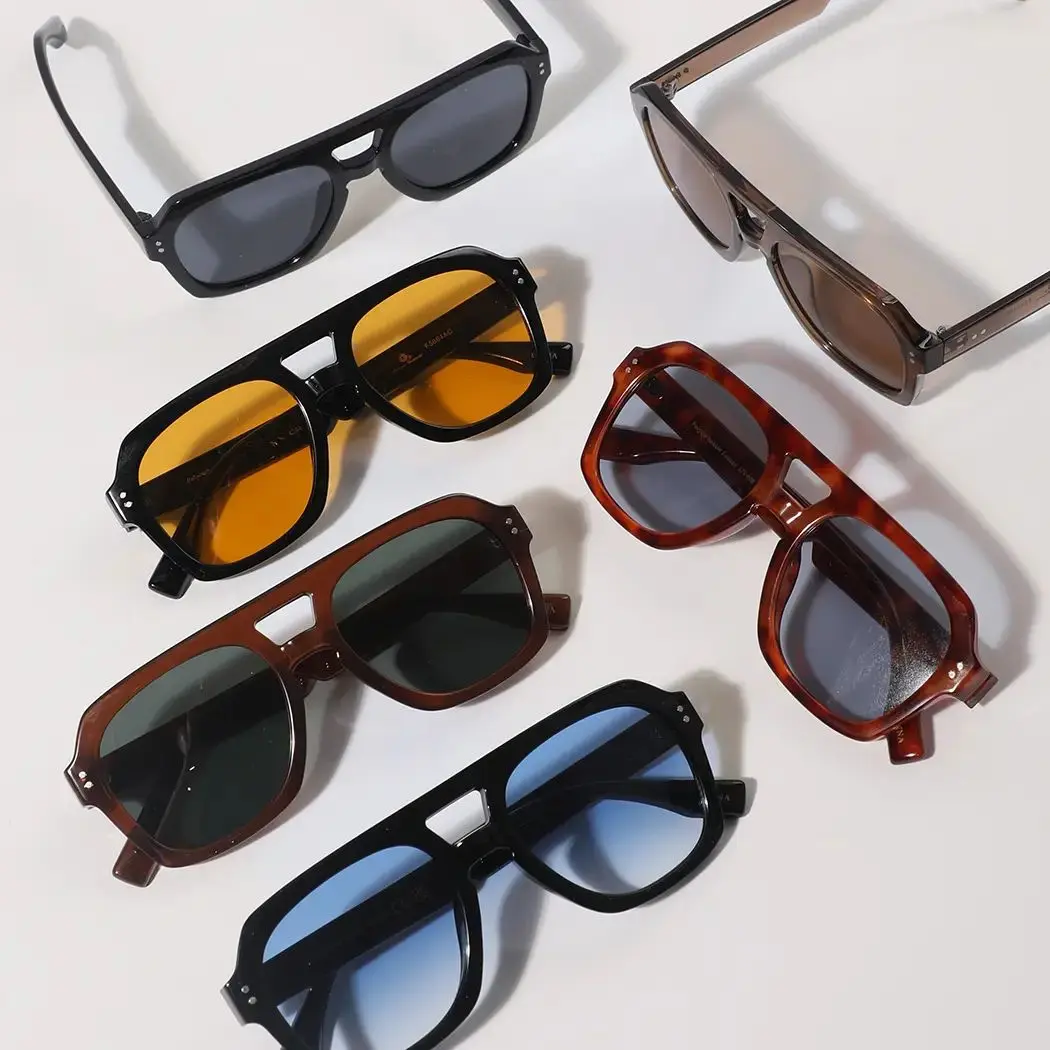 "THE DAPHNE" Retro Square Sunglasses