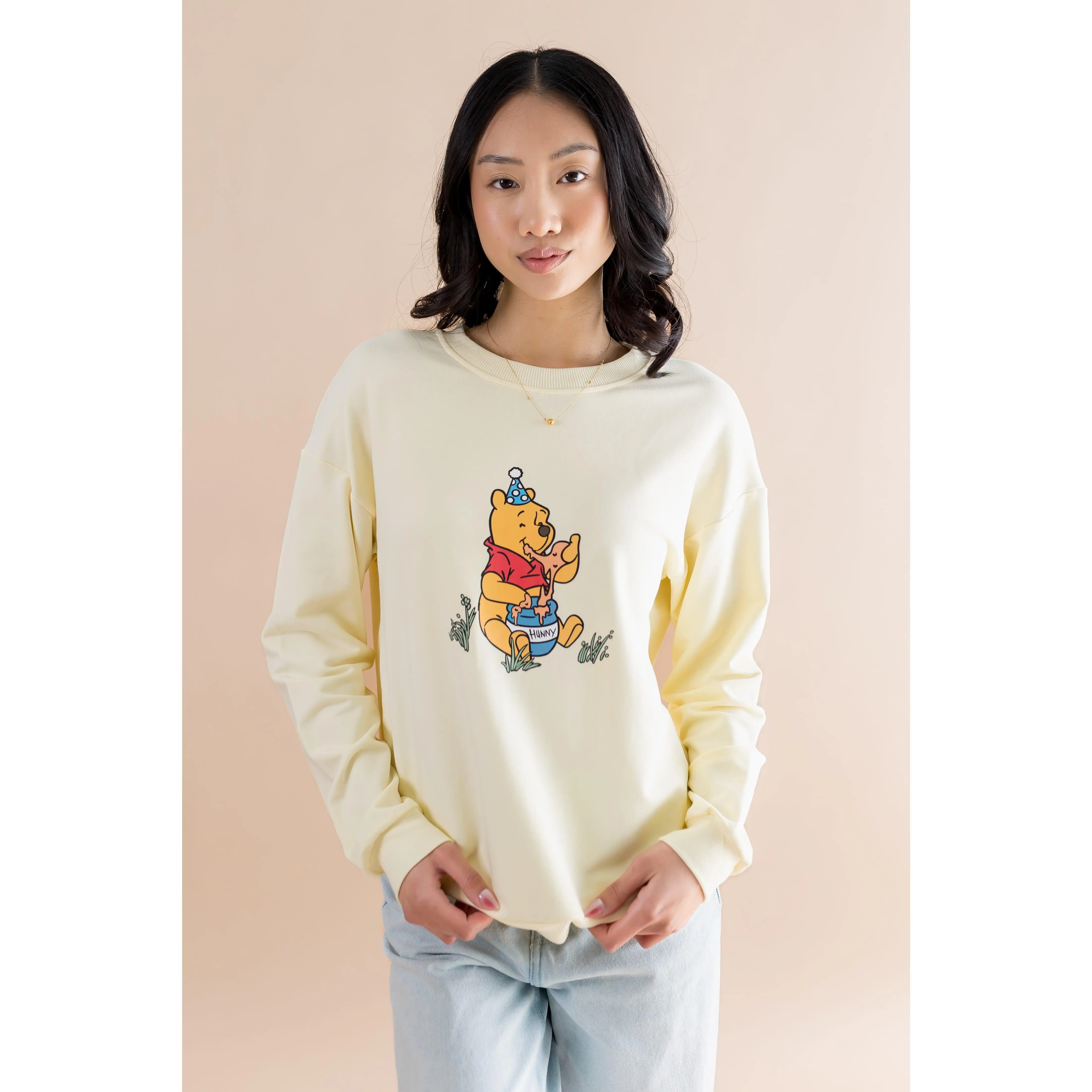 Women's Sweatshirt in Winnie the Pooh on Chamomile