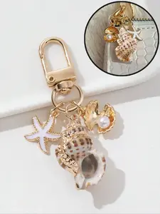 Seashell Starfish Bag Charm Pendants, Gold Starfish & Pearl Shell Bag Chain Charms, Beachy Coastal Bag Decoration Keychain, Summer Ocean-Inspired Bag Pendant for Backpack Purse, Ideal for Beach Lovers & Coastal Style Enthusiasts, Durable Material