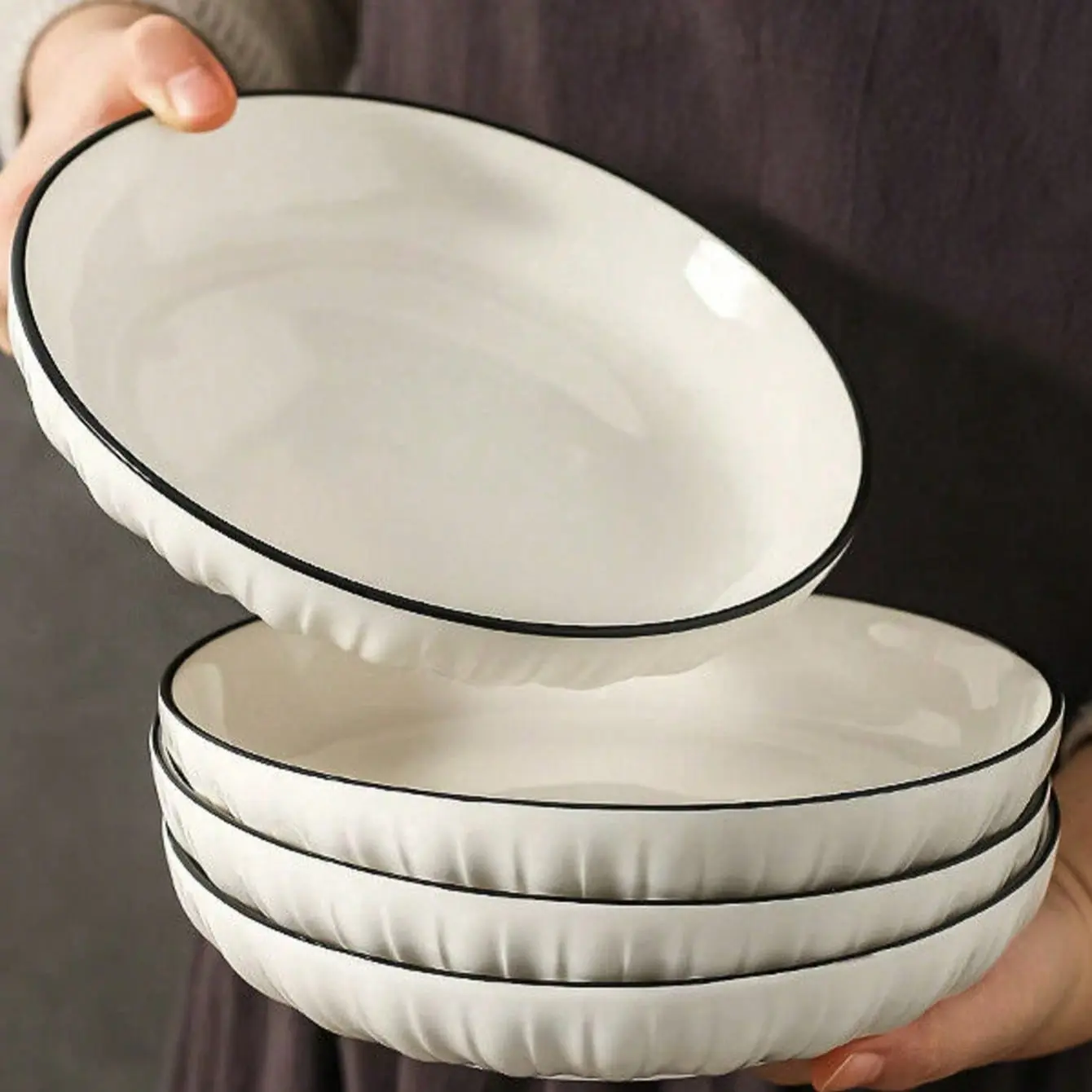 4 Pcs Ceramic Dinner Plates, Modern Round Deep Dishes, 7-Inch & 8-Inch, Salad & Dessert Dishes, Kitchenware for Home, Dorm and Restaurant, Dishwasher Safe Tableware