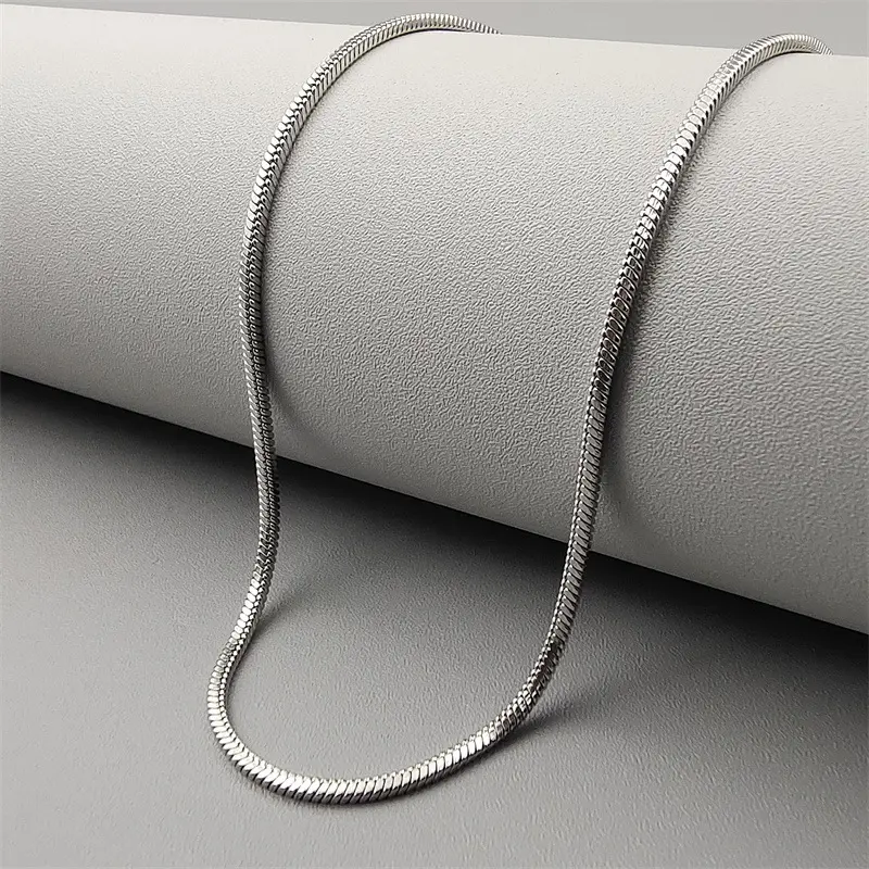 Unisex Silver Snake Chain Necklace - 50cm, Polished Look, Smooth Links, Elegant Style, Ready for Everyday Wear & Key Occasions