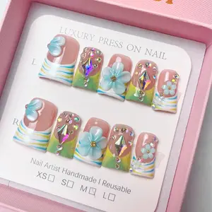 Handmade Press on Nails, Short Duck Crystal Rhinestone Decoration, Luxurious 3D Nail Art, Flower Design Nails, Perfect for Weddings & Parties
