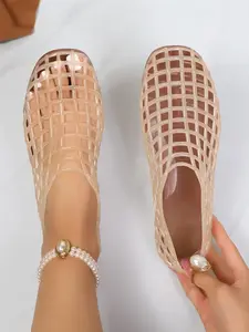 Women's Slip-On Transparent Jelly Hollow Out Flat Sandals, Comfortable Design for Beach and Summer, Daily Wear Choice