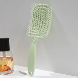 Detangling Brush for All Hair Types / Green