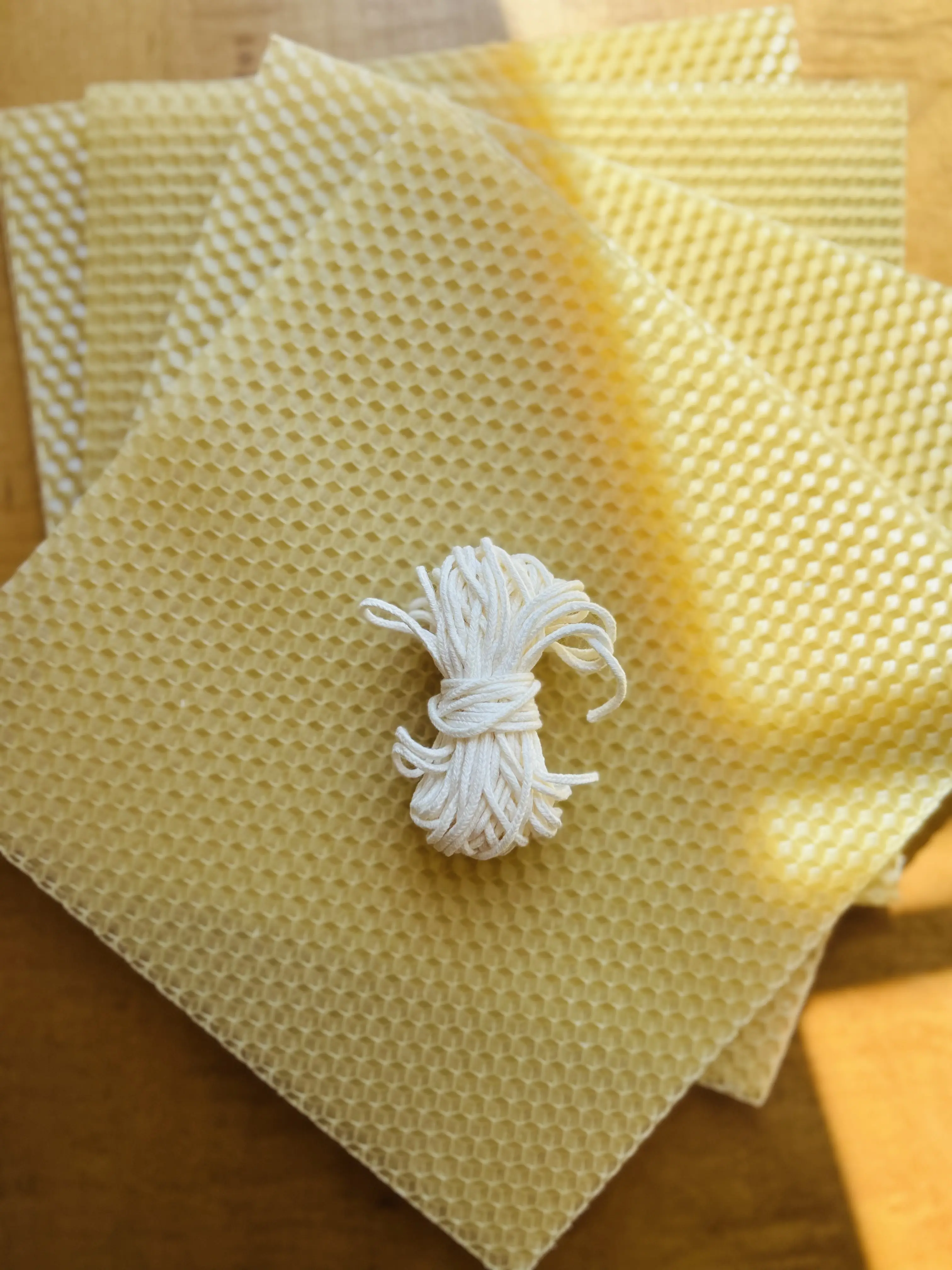 Beeswax Rolled Candles Kit