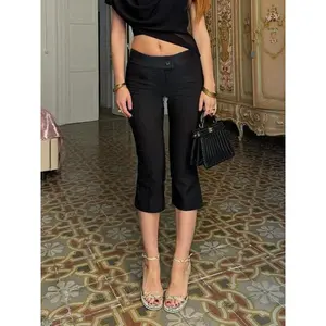 Women’s solid button capri pants — casual, comfortable cropped trousers for summer; fashionable women’s bottoms for everyday wear