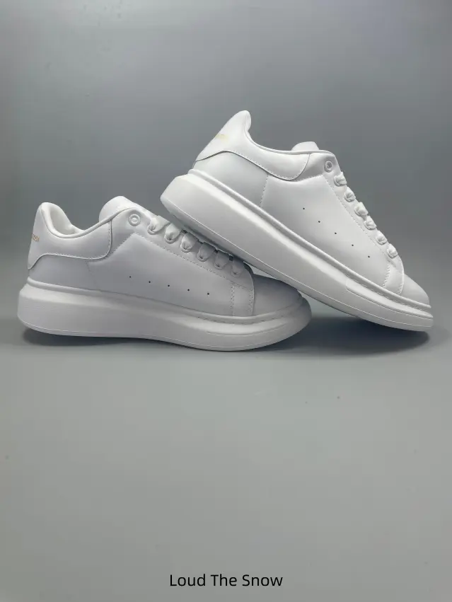 Full White Leather Platform Sneakers Tiny Gold Logo Heel Thick Shock Absorb Midsole Lace Up Casual Skate Shoes Unisex Matching Couple Daily Footwear