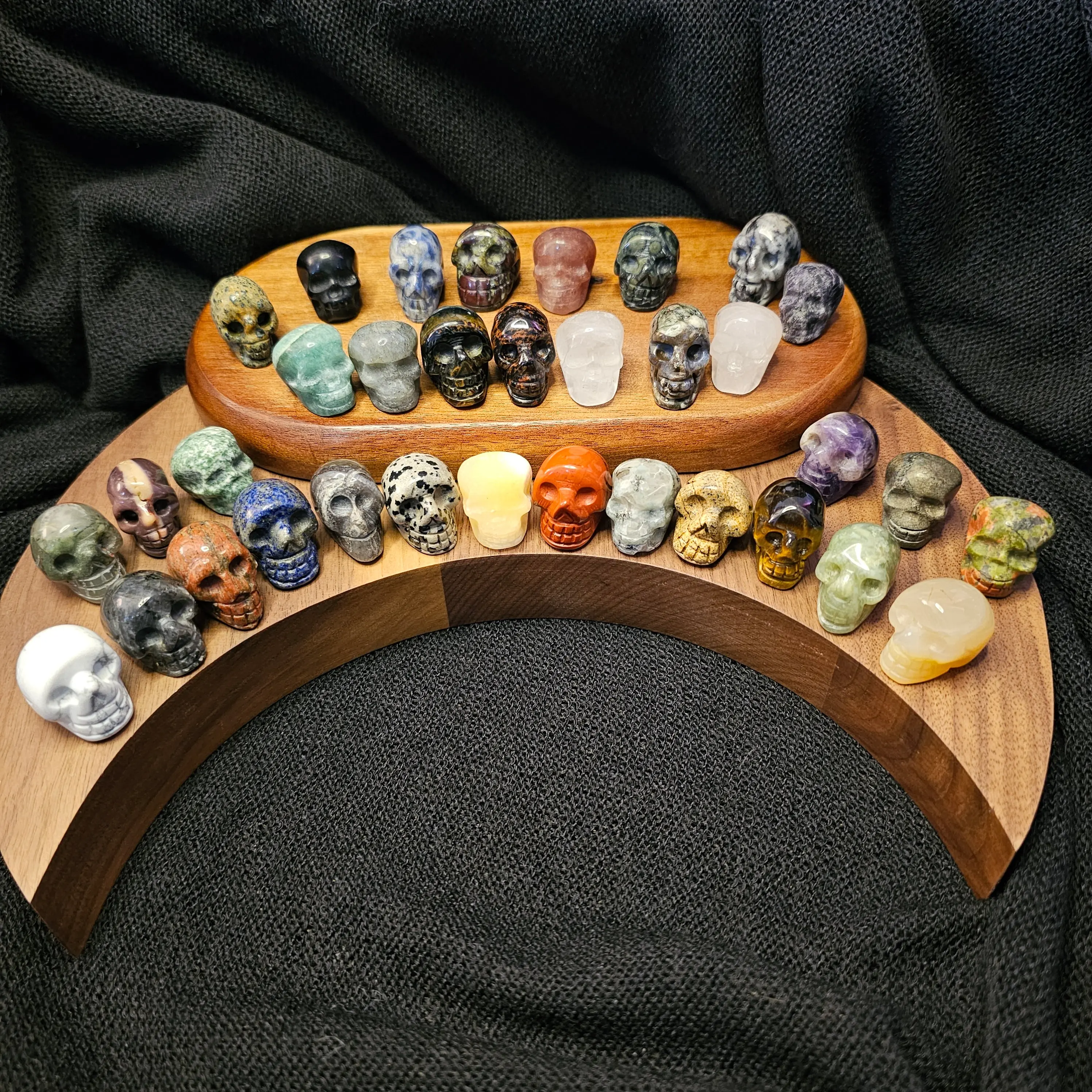Random Crystal Carving- Mini Skull
