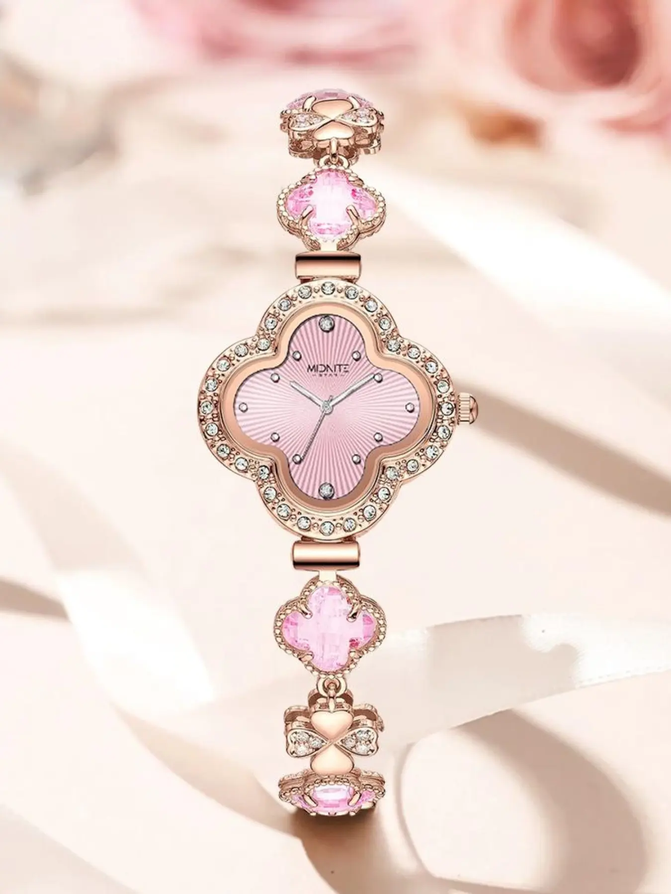 clover watch - TikTok Shop display picture 3