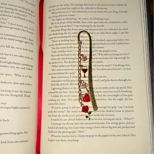 Metal Bookmark with Charms – Gold Book Hook – Aesthetic Book Lover Gift