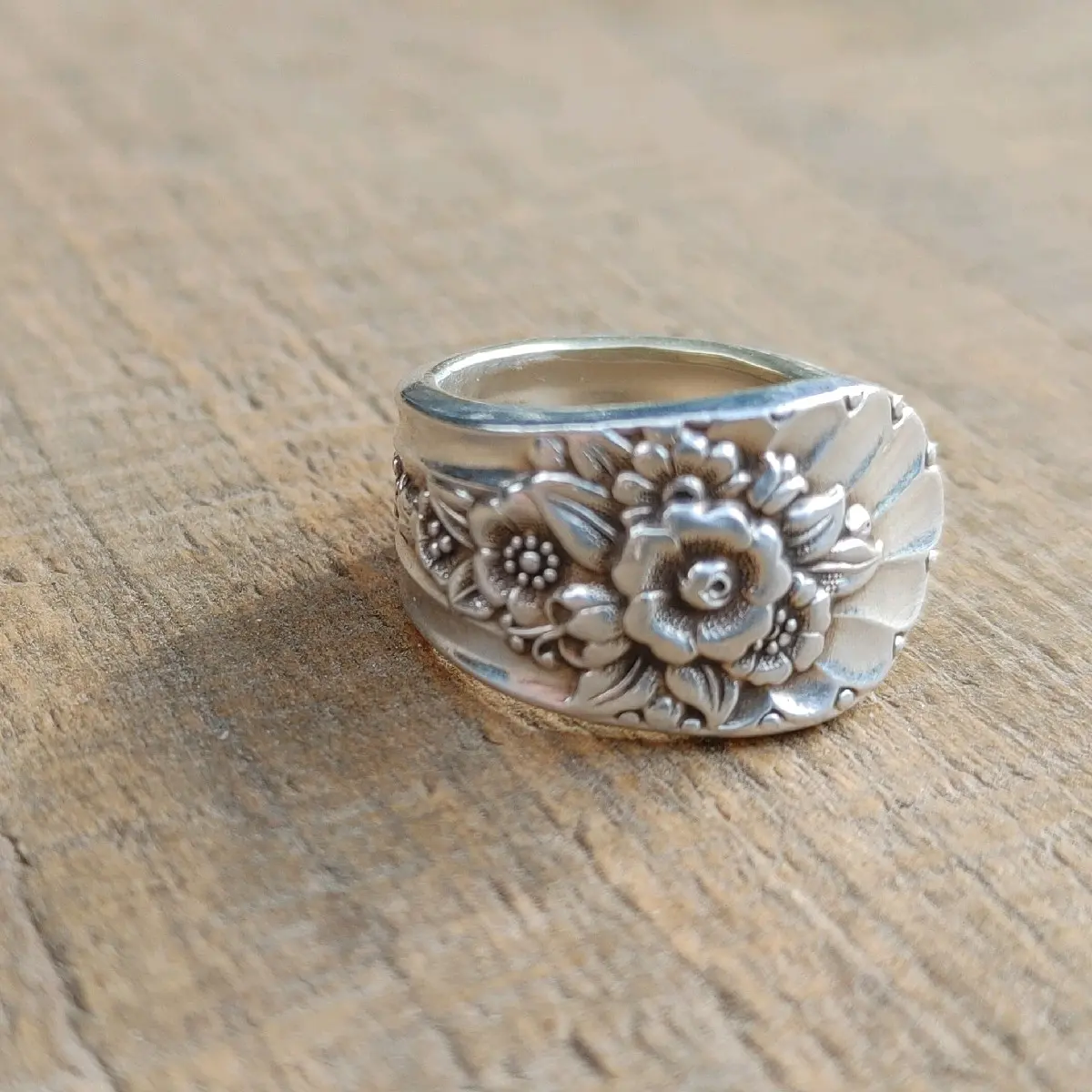 Vintage Jubilee 1953 Spoon Ring - Handcrafted Eco-Friendly Unisex Jewelry with Intricate Flower Design