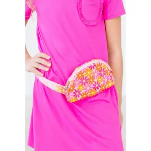 Retro Daisies Belt Bag