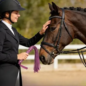 This entry-level equestrian whip comes in a variety of bright colors, breaking the conventional whip design. It swings naturally and smoothly, making it easy to exert force, so even beginners can quickly get the hang of it. Equestrian Supplies