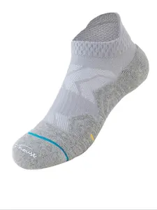 1 Pair Unisex Performance Running Socks for Marathon & Trail - 3D Ergonomic Seamless Design with Blister Prevention, Targeted Cushioning & Arch Support, Reflective Safety for Night Running (Low-Cut, Gray, EU39-44)