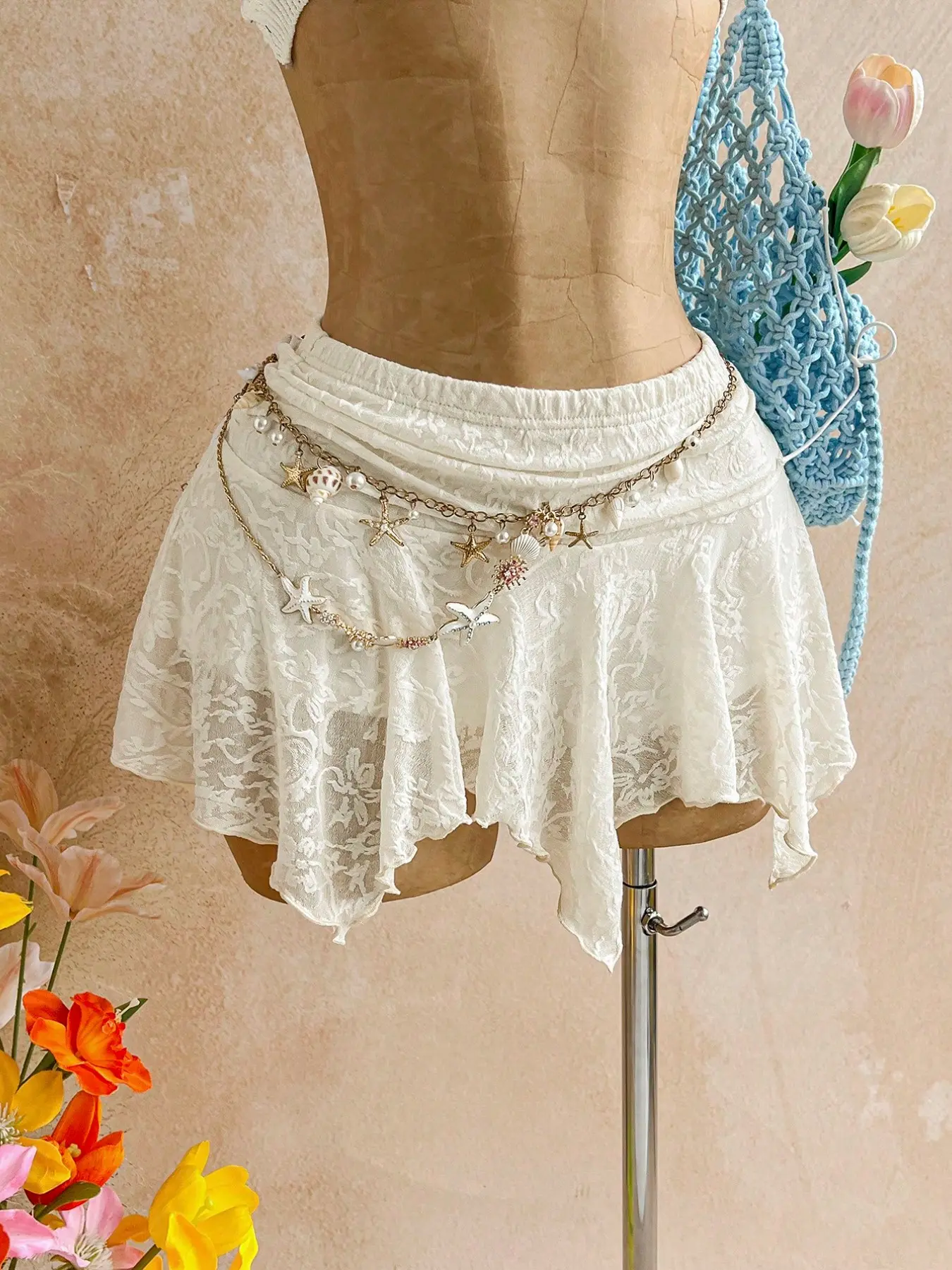Women's New Summer Lightweight Breathable Solid Color Lace Asymmetrical Pleated Mini Skirt, Casual Slim-Fitting Short Skirt, Graphic Pattern, Fashionable Bottoms, Womenswear, Beach Party Skirt, Beach Skirts