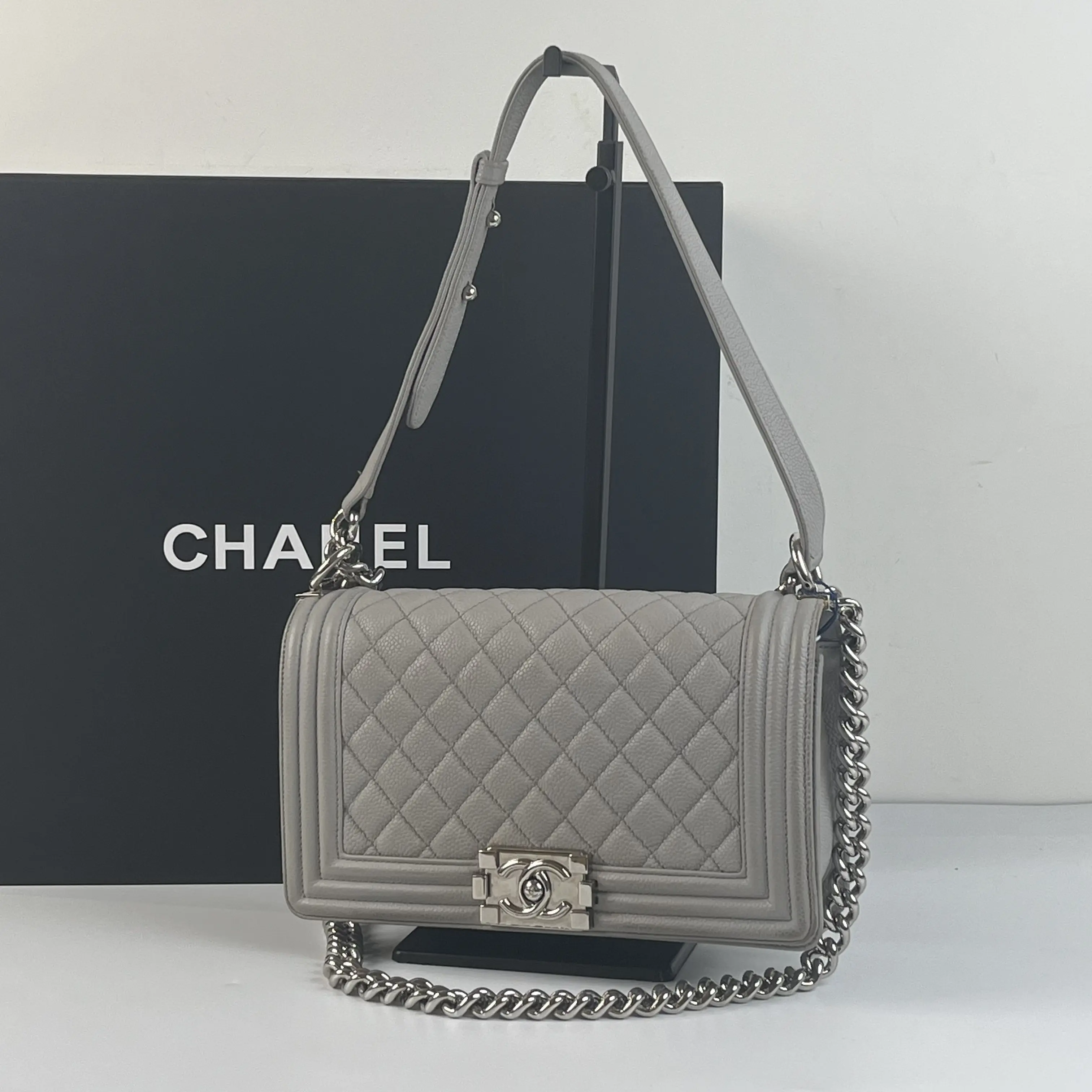 Pre-owned CHANEL GREY Caviar Leather Leboy Shoulder Bag CC0177