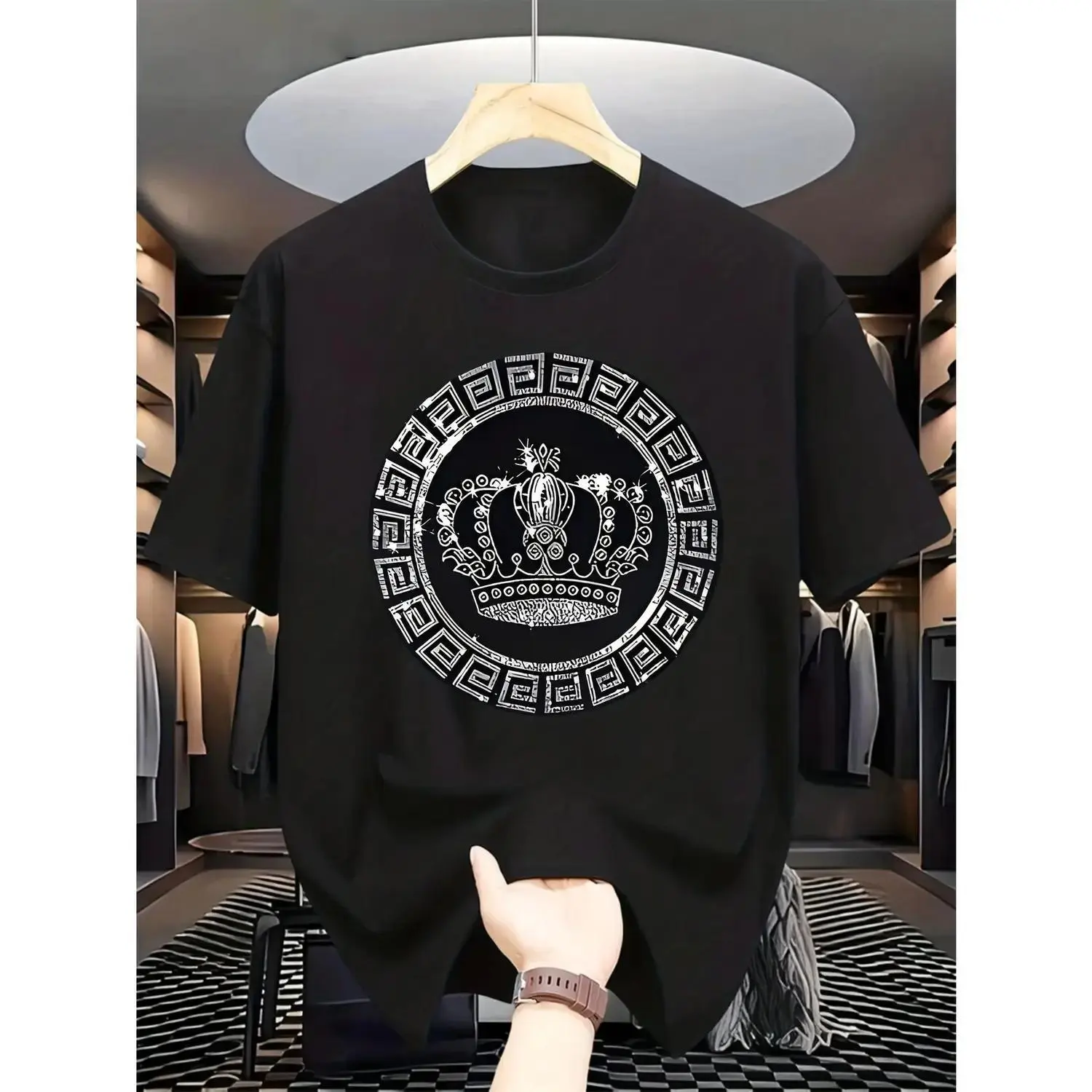 Plus Size Men's Casual Short-Sleeve Round Neck T-Shirt - Black & White Decorative Crown Print, Vintage Elegant Menswear Top, Comfortable Streetwear for Everyday Wear, No Sequins
