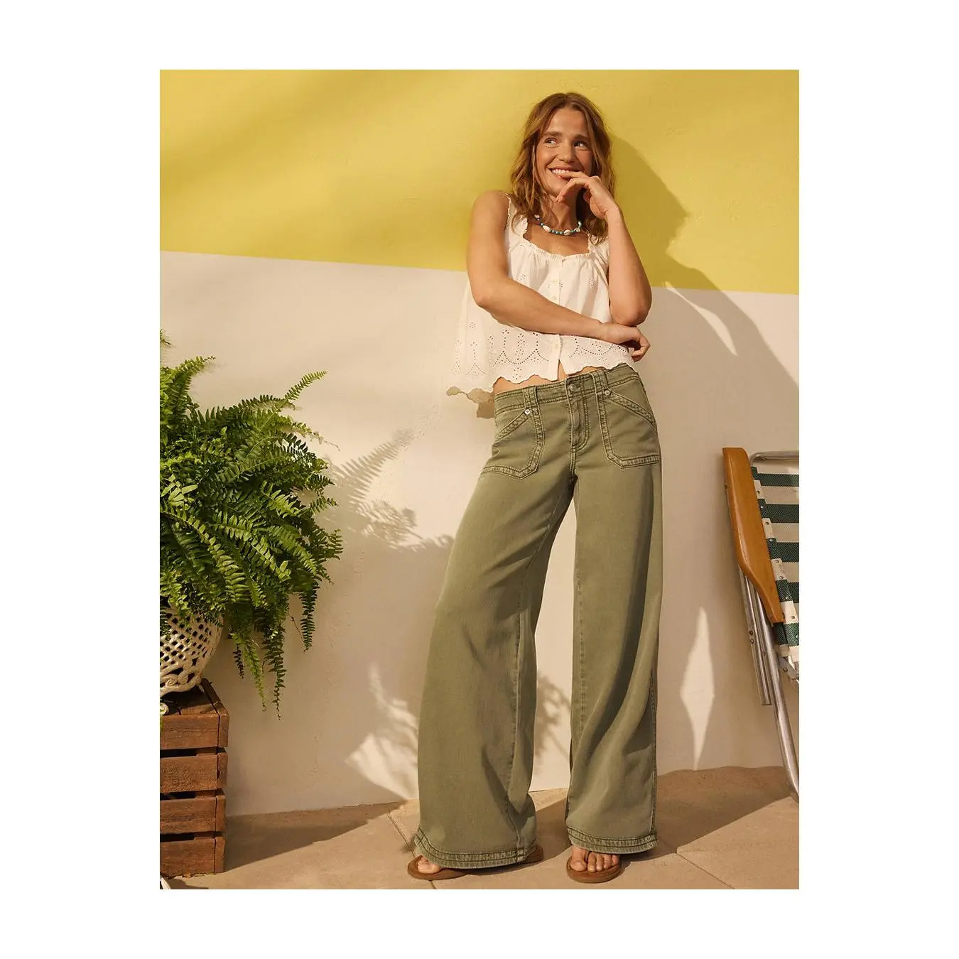AE Low-Rise Ultra Wide-Leg Pant