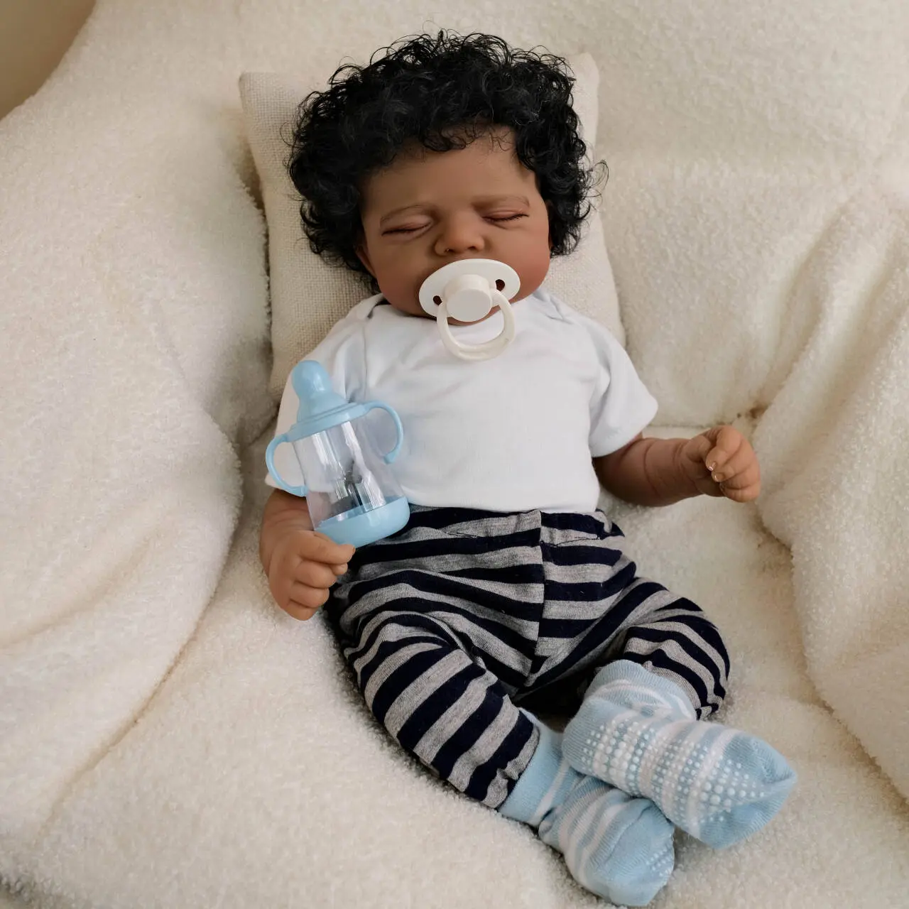 Lifelike Reborn Baby Dolls, 18 inch Realistic Black Newborn Real Life Baby Dolls Soft Vinyl Limbs and CLoth Body Baby Dolls with Clothes and Toy Gift for Kids Age 3+Hand-rooted Hair