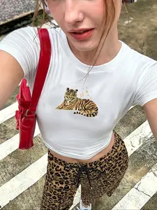 Women's Tiger Print Round Neck  Crop Tee, Casual Short Sleeve Crew Neck T-shirt for Daily Wear, Ladies Clothes for All Seasons, Graphic Top, Fashion Tops