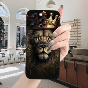 stylish mobile phone case with creative lion wearing crown design, compatible with iPhone 17PROMAX, 17PRO, 17AIR, 17, 16PROMAX, 16PRO, 16PLUS, 16, 15PROMAX, 15PRO, 15PLUS, 15, 14PROMAX, 14PRO, 14PLUS, 14, 13PROMAX, 13PRO, 13, 12PROMAX, 12PRfor Samsung S25