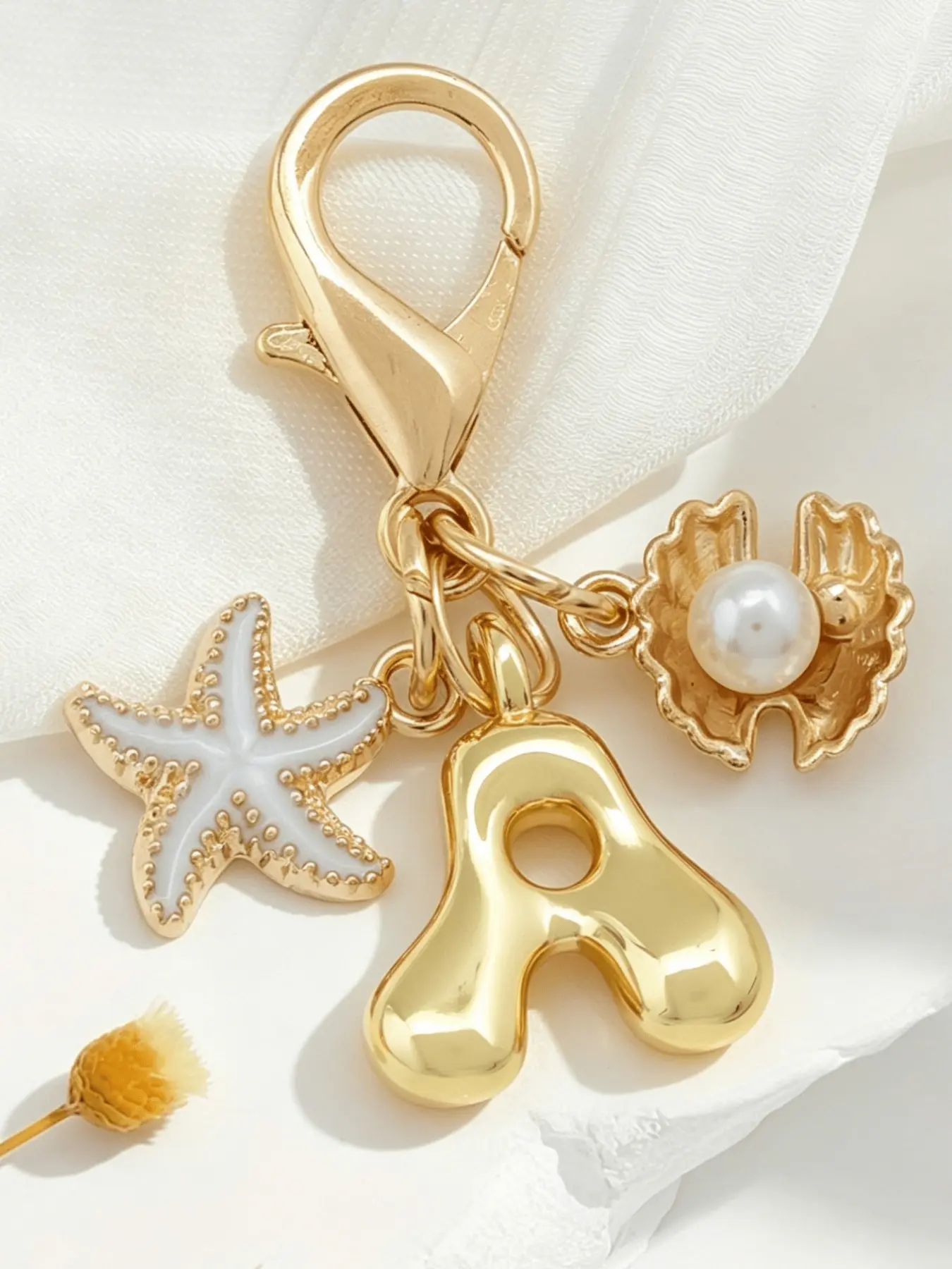 A-Z Letter Foam Keychain, Starfish & Shell Decor, Ideal for Keys, Rings, Bags, Car Charms, Girly Keychain, Perfect Gift for Women, Friends, Students, Stylish Keyring