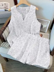 Plus Size Women's Woven Floral Texture Sleeveless Top and Wide Leg Shorts Set, Elegant Summer for Daily Commute and Vacation