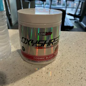 EHPlabs OxyShred Ultra Concentration Pre Workout Powder - 150mg Caffeine, sugar free, Vegan-Friendly, Gluten-Free, Men and Women Health Fitness Supplements, Clean Natural Energy, Edible product for optimum performance Dietary