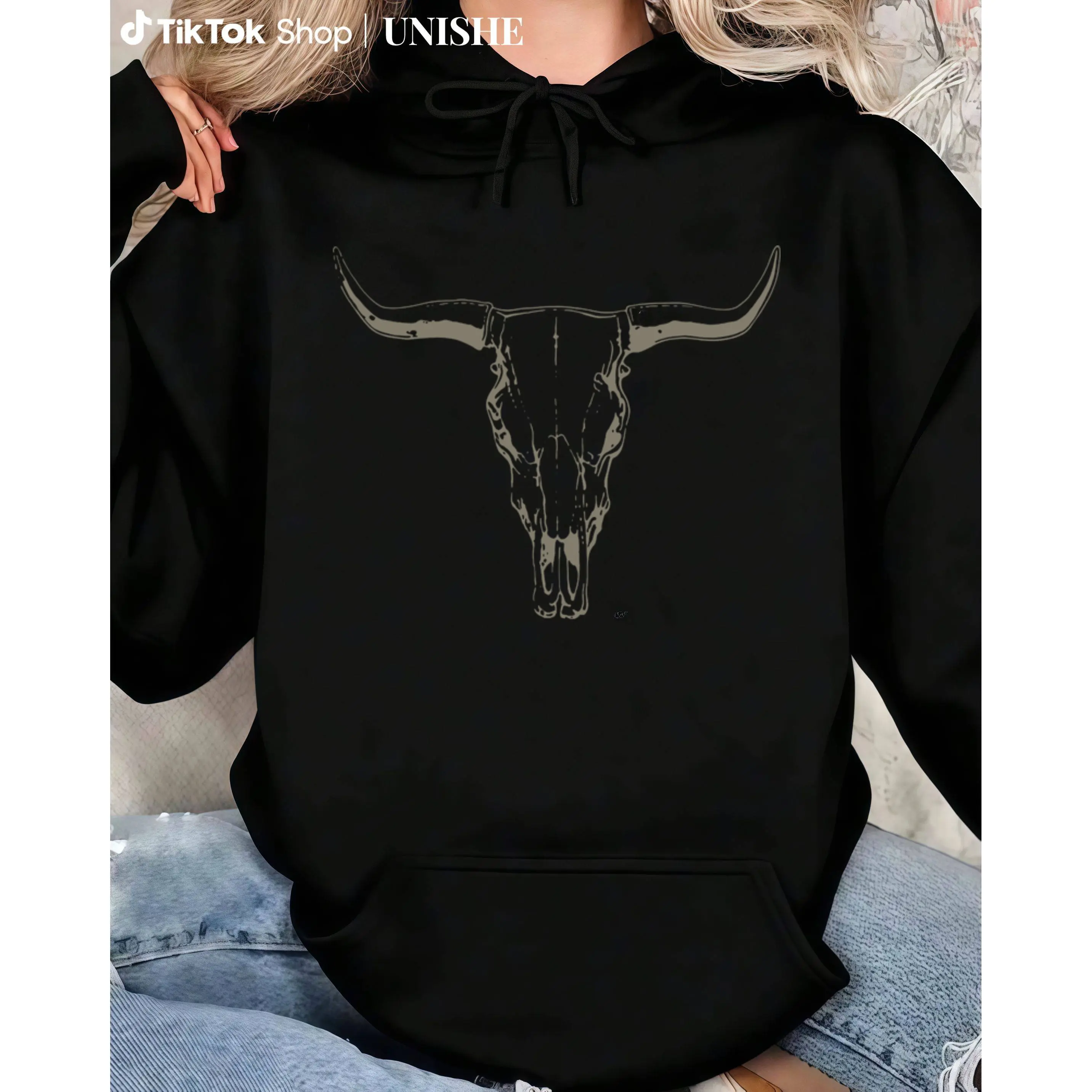 Vintage Rodeo Cowgirl Tee – Western Cow Skull Print, Long Sleeve Black Hoodie for Women Sweatshirts Womenswear Fabrics Straight