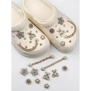 10pcs Cute Bear Footwear Charms with Pearls, Rhinestones, Casual Decorations for Clogs