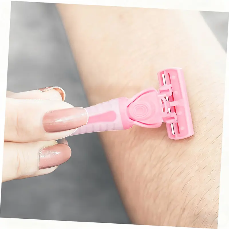 1 Handle 4 Refill Heads 6 Blades Women’s Disposable & Reusable Shaving Razor, Pink Gentle Anti-Cut Body Hair Remover with Moisturizing Strips for Leg, Underarm, Bikini Shaving, Budget Body Care Kit