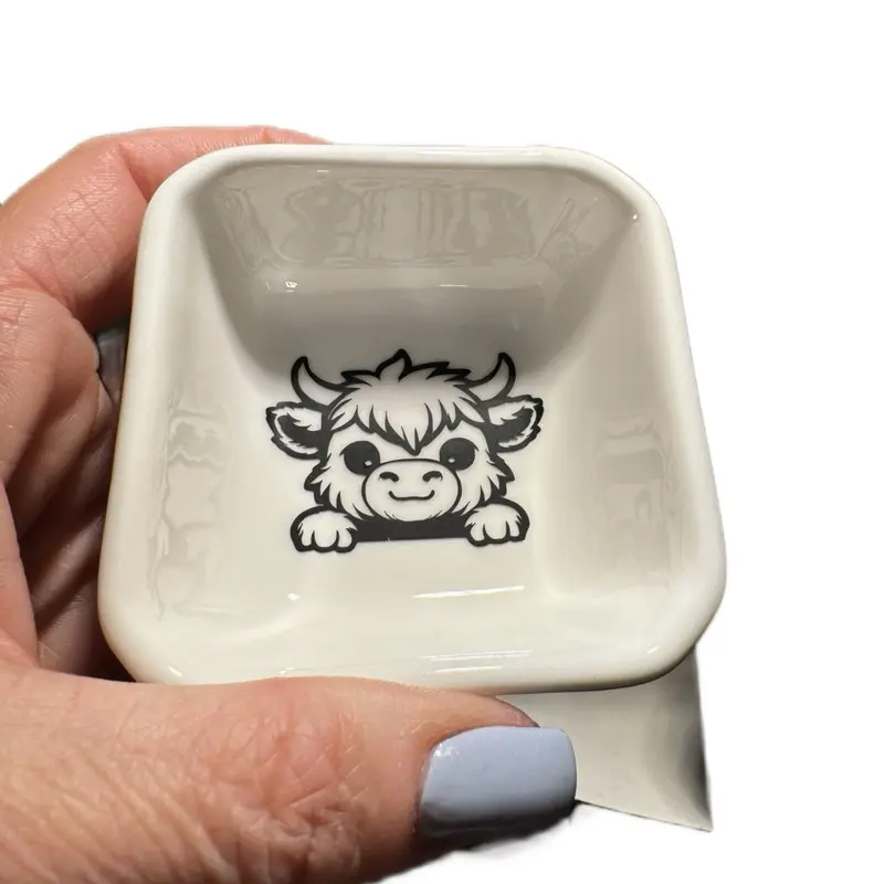 Small Size 1-Piece Cute Cow Design Ceramic Trinket Dish - Animals-Themed Baby Highland Cow Table Decor, Matte Black & Assorted Colors Kitchenware Plate