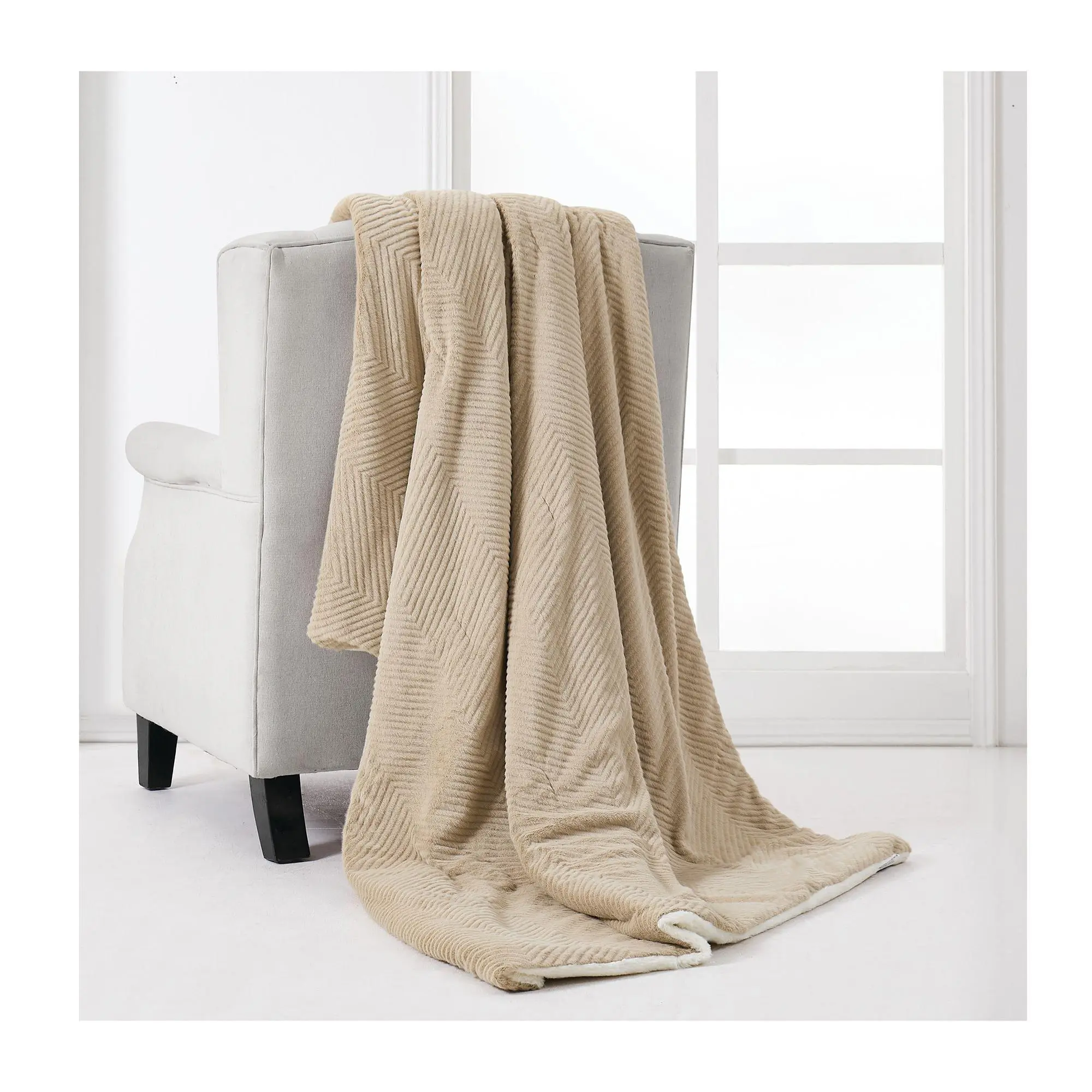 5th Avenue Lux Lush Chevron 50x70 Throw Blanketin Gift Box
