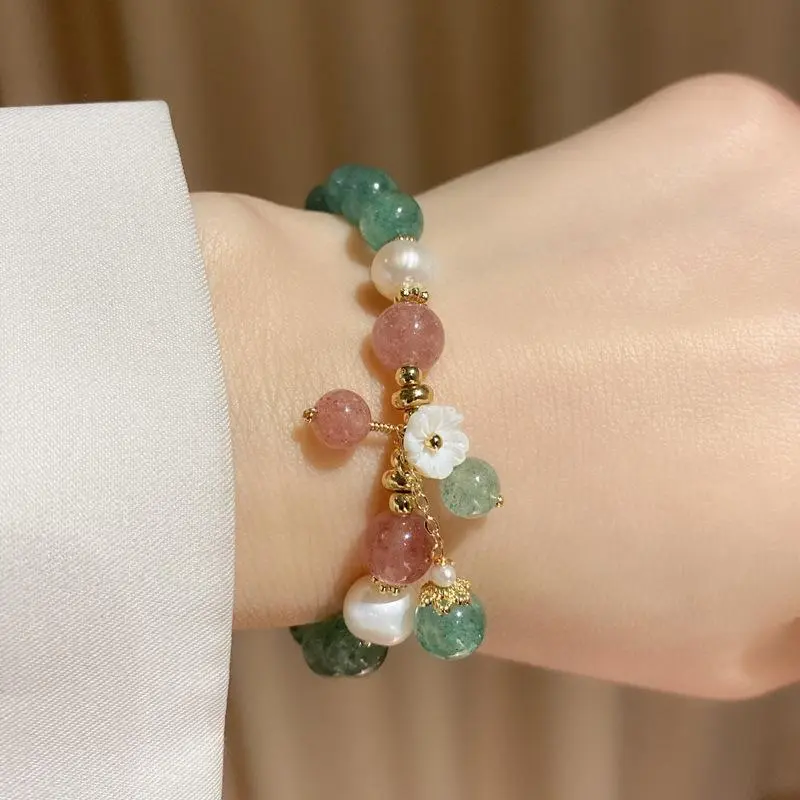 Women's Fashion Natural Crystal Bracelet, Forest Green Strawberry Crystal Beads Jewelry Accessory