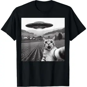 Alien UFO Cat Selfie Graphic Tee - Funny Pet Photography Design for Sci-Fi Fans, UFO Enthusiasts & Cat Lovers - Unisex Soft Cotton T-Shirt for Men, Women & Kids