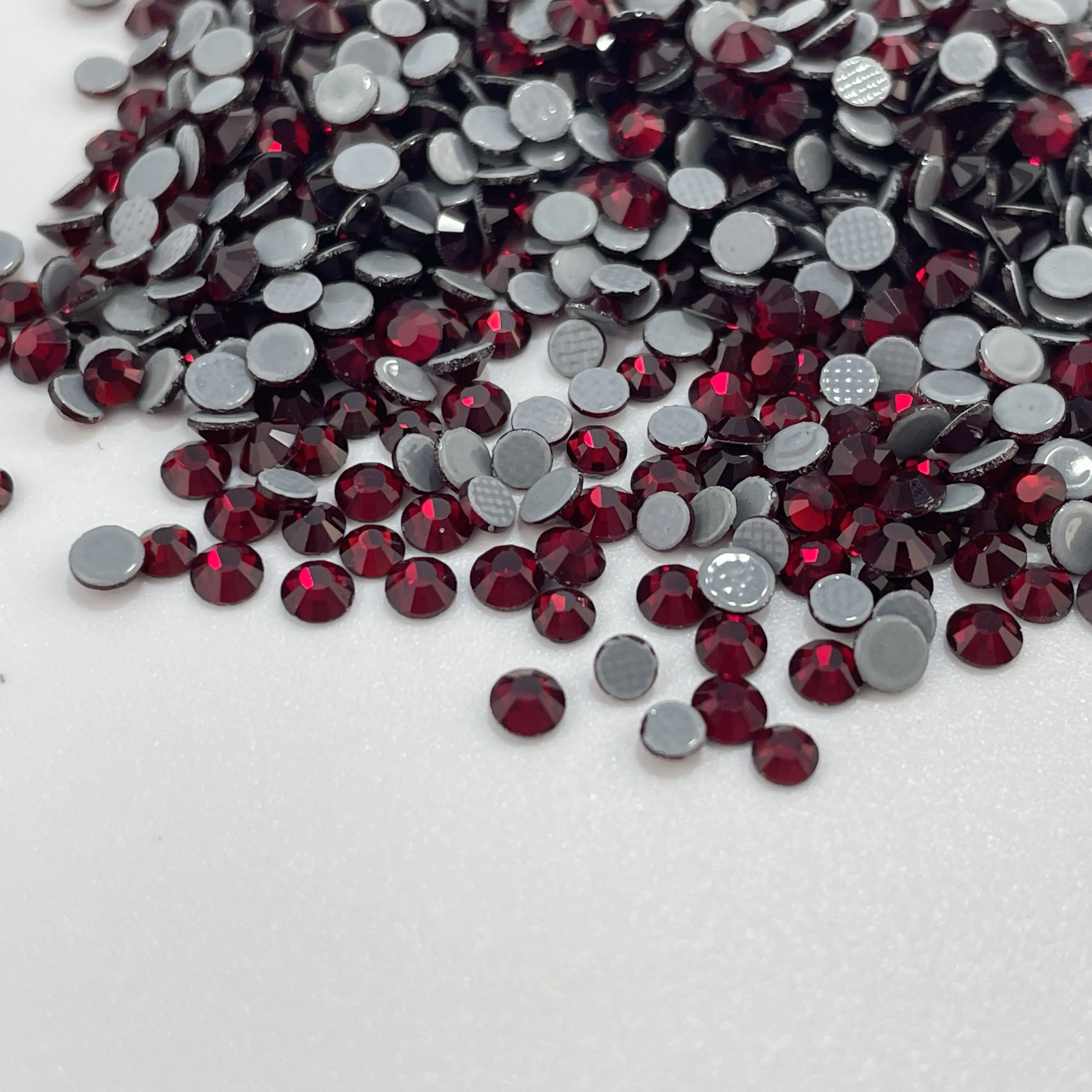 ASFA115 SS8 Dark Siam Hot Fix Rhinestones 1440 Pieces Sparkling Flatback Crystals for Garment DIY Embellishment
