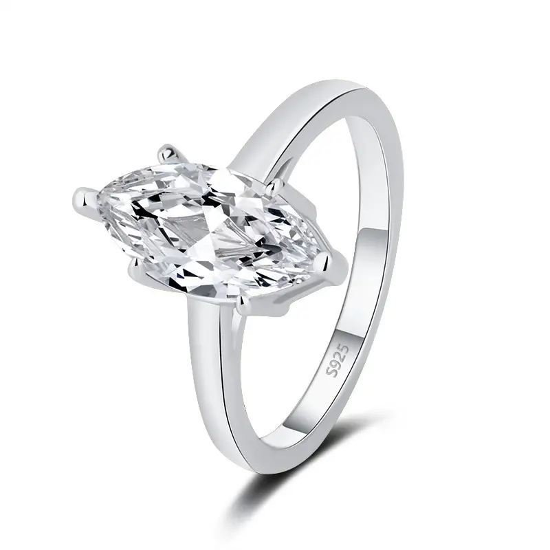 White Moissanite/Silve