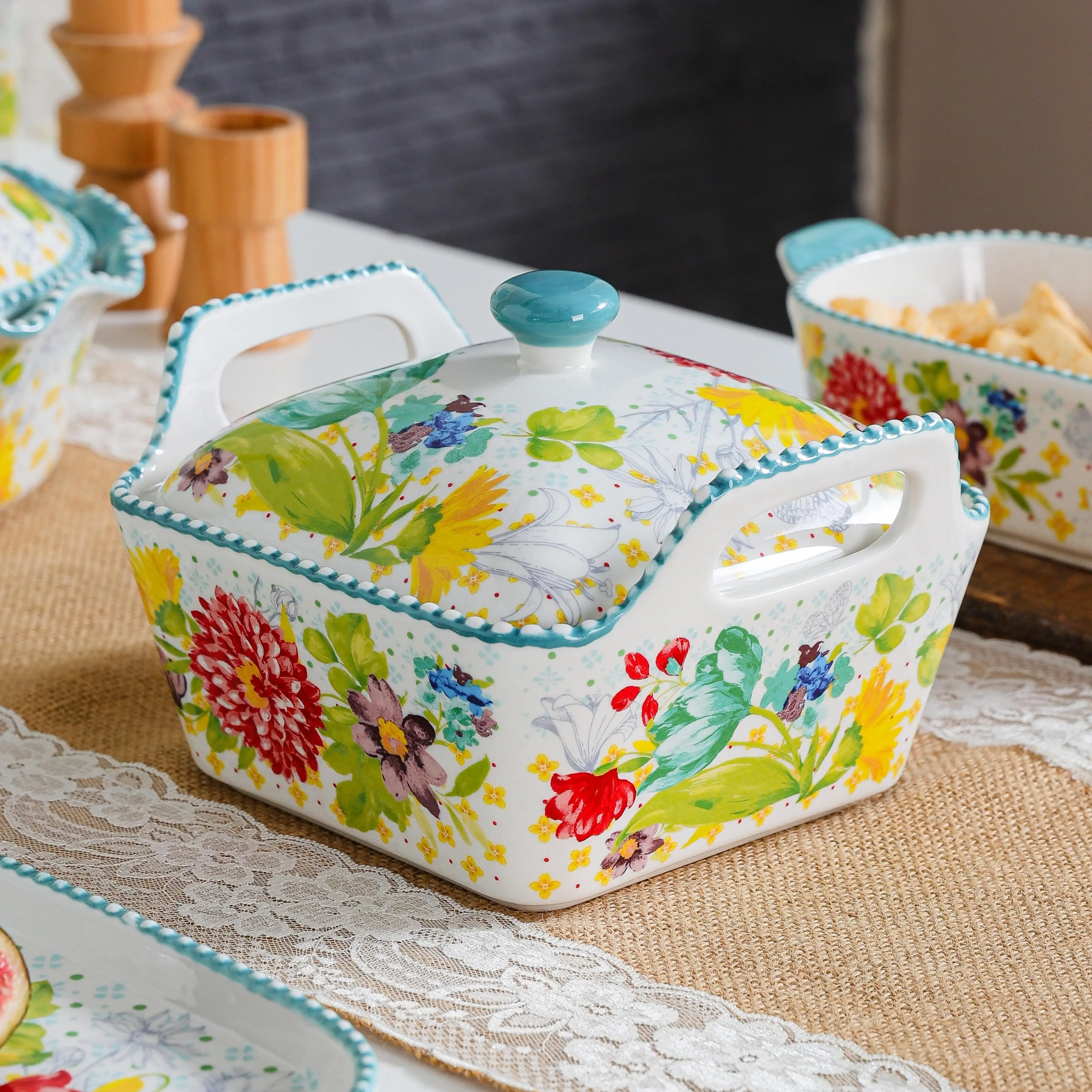 HongDian Blue Floral American-Style Premium Ceramic Tableware, Optional Bowl, Casserole or Baking Dish, Scalloped Rim, Underglaze Non-Fading, Microwave-Dishwasher Safe, Bakeware for Fruit Dessert Pasta Serving, Kitchen Decor Gift