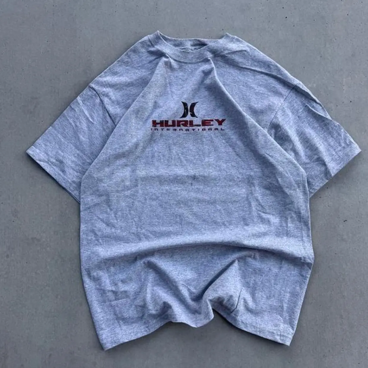 Vintage 2000s Hurley International Surf Tee T-shirt, Sweatshirt and Hoodie W D