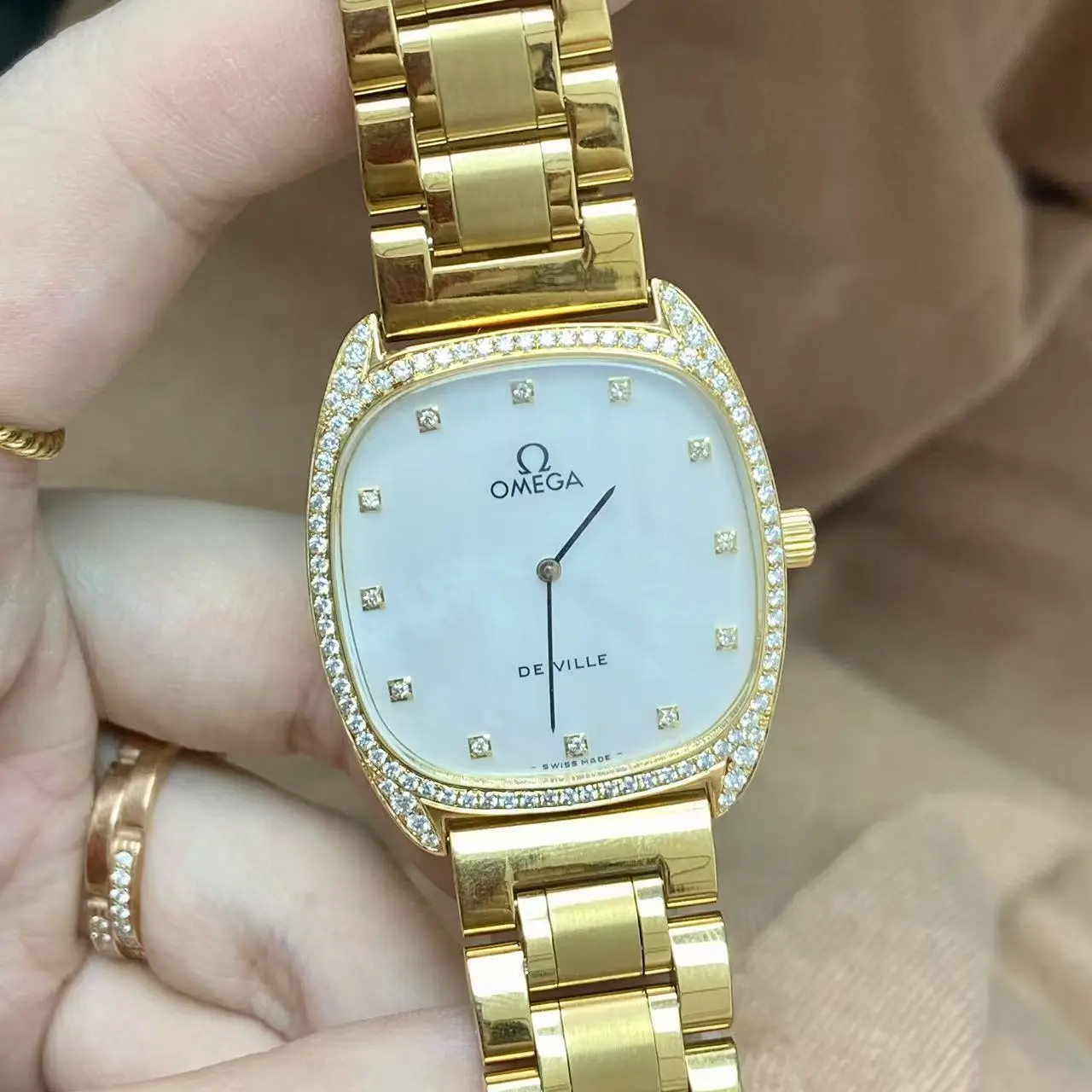 Omega Vintage 32x32mm Manual Wind - Custom White MOP Dial, Diamond-Set Caseback Ladies Watch 22248859