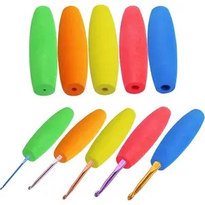 5PCS Crochet Hook Grips Set Ergonomic Crochet Hook Handle Multi-Size Ergonomic Crochet Hook Handle Attachment - Fits 2mm to 10mm Hooks