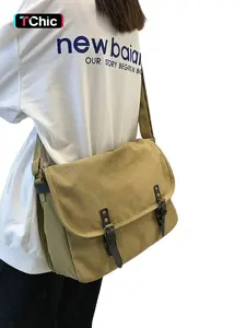 Vintage Messenger Bag, Large Capacity, Casual and Versatile, Ideal for Students and Commuters, Crossbody Style, Fashionable and Practical, Practical Everyday Accessory