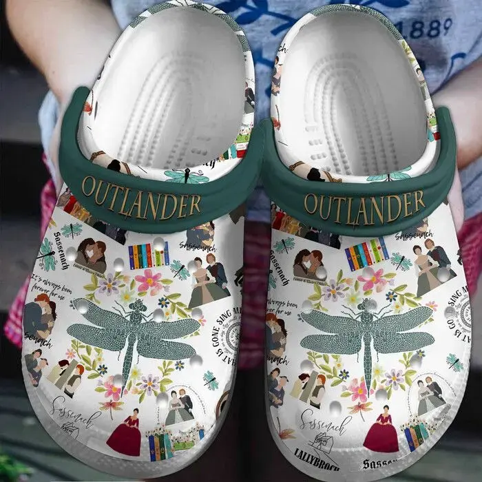Dragonfly Floral Clogs, Highland Wildflower Graphic Clog Shoes, Cottagecore Lightweight Slip-On Footwear, Comfortable Unisex Casual Everyday Shoes
