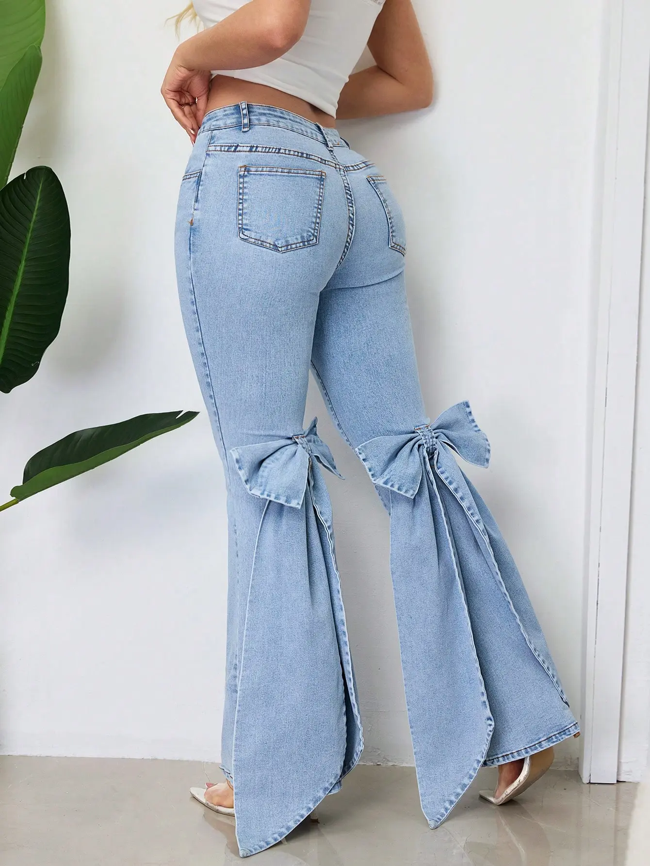 Women's Mid-Waist Flare Jeans - Elegant Ribbon Bow Detail, Slim-Fit Washed Woven Fabric, Slight Stretch, Straight Pockets, Casual Flare Pants Trouser for Christmas, Fitted, Flared