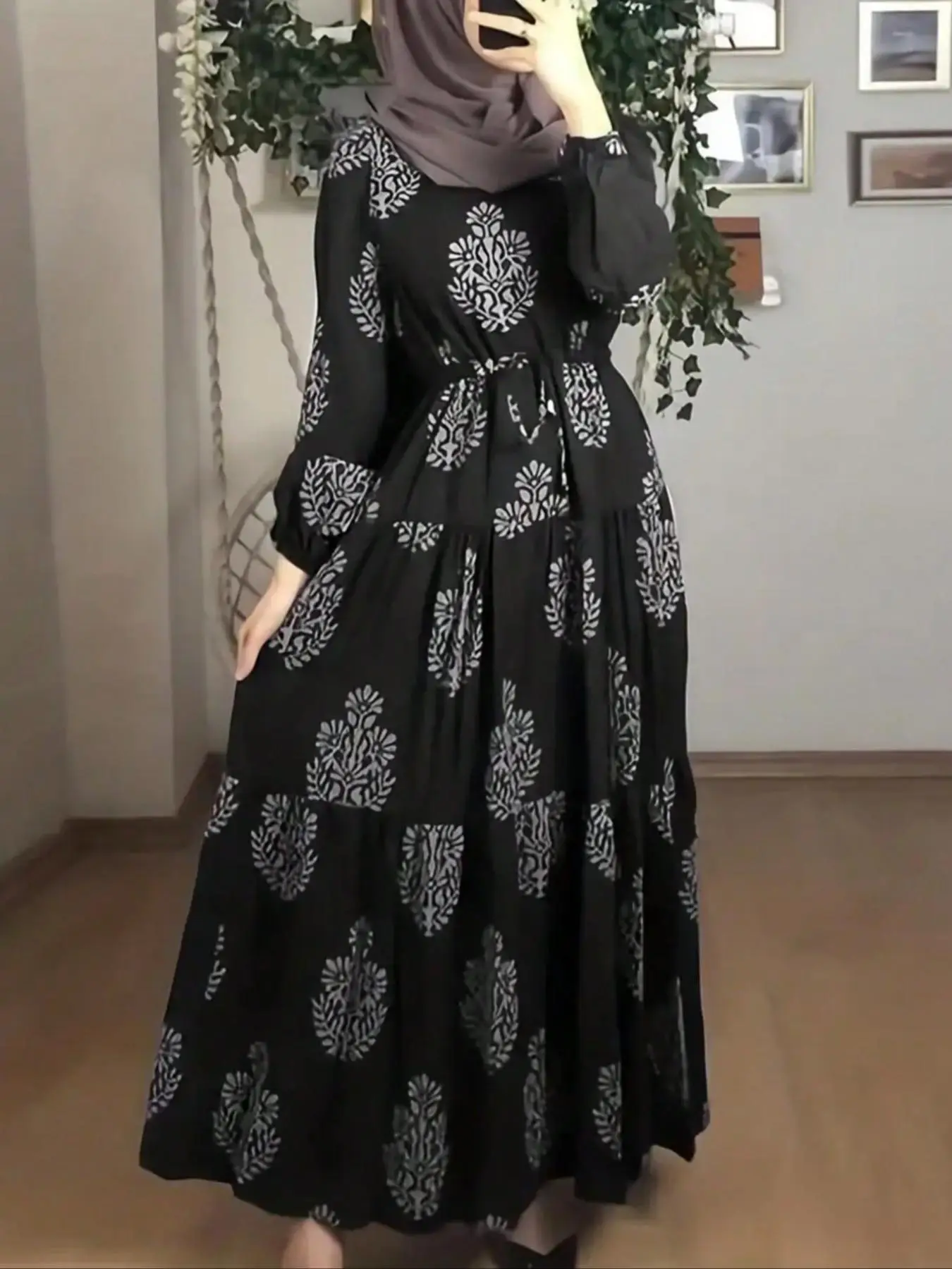Women's Arabic Dress, Elegant Design, Perfect for Special Occasions, Stylish and Versatile, Ideal for Everyday Wear, Long Sleeve Dresses, Muslim Dress